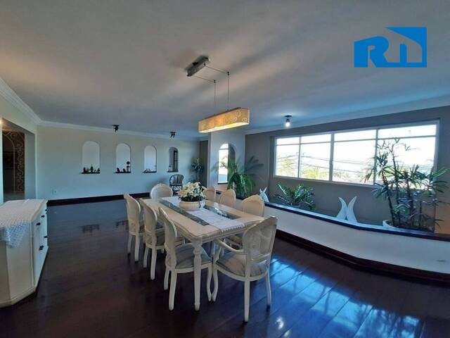Apartamento para Venda em Caraguatatuba - 2