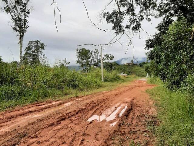 Terreno para Venda em Caraguatatuba - 2