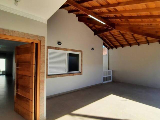 Casa para Venda em Caraguatatuba - 4