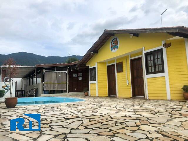 Casa para Venda em Caraguatatuba - 2