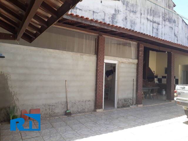 Casa para Venda em Caraguatatuba - 2