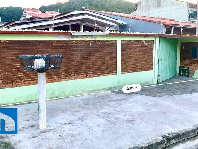Casa para Venda em Caraguatatuba - 2