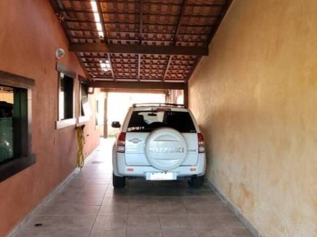 Casa para Venda em Caraguatatuba - 2