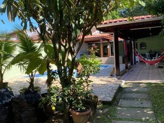 Casa para Venda em Caraguatatuba - 2