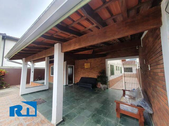Casa para Venda em Caraguatatuba - 2