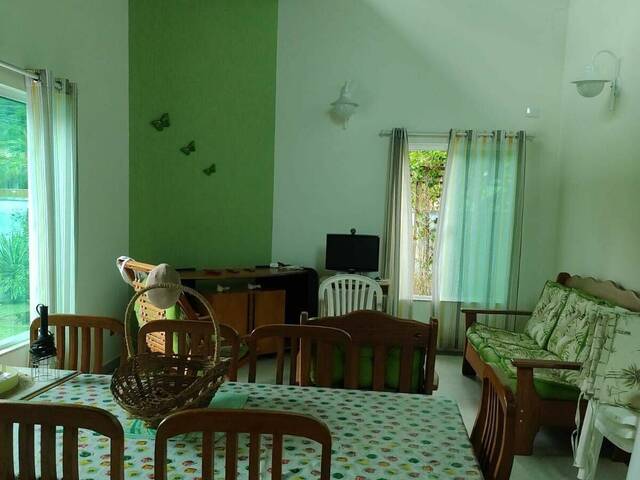 Casa para Venda em Caraguatatuba - 2