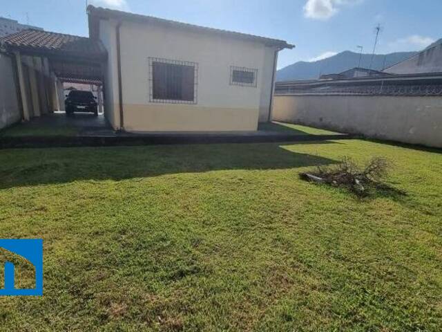 Casa para Venda em Caraguatatuba - 2