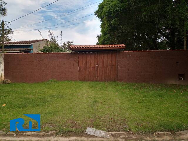 Casa para Venda em Caraguatatuba - 2