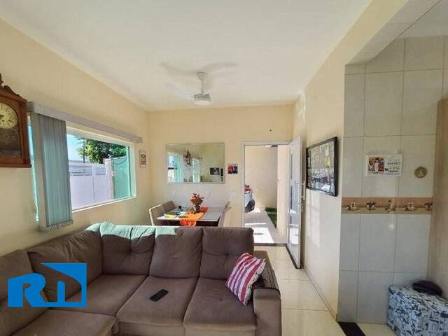 Casa para Venda em Caraguatatuba - 2