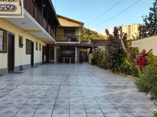 Casa para Venda em Caraguatatuba - 2