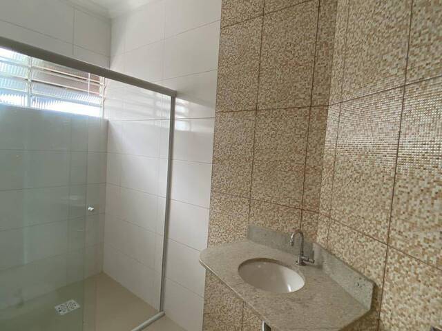 Casa para Venda em Caraguatatuba - 2