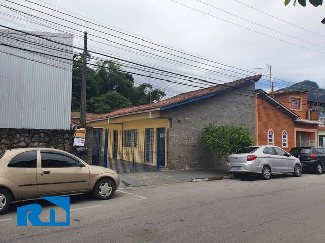 Casa para Venda em Caraguatatuba - 2