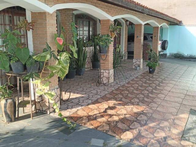 Casa para Venda em Caraguatatuba - 4