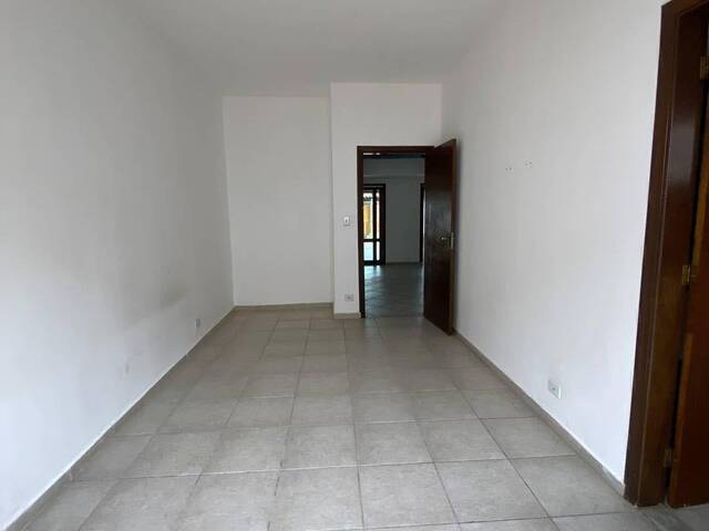 Casa para Venda em Caraguatatuba - 3
