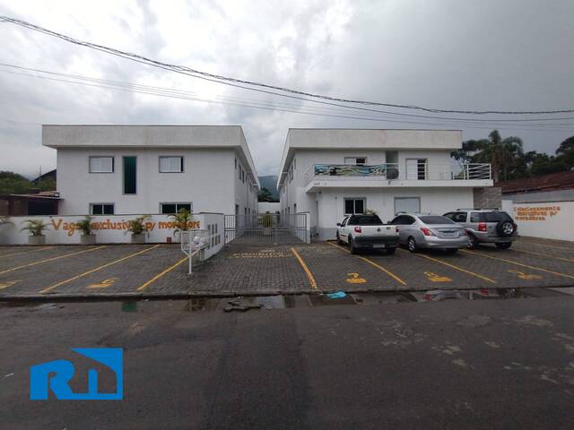 Casa para Venda em Caraguatatuba - 2