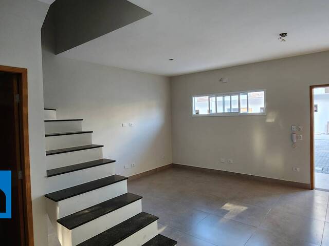 Casa para Venda em Caraguatatuba - 3