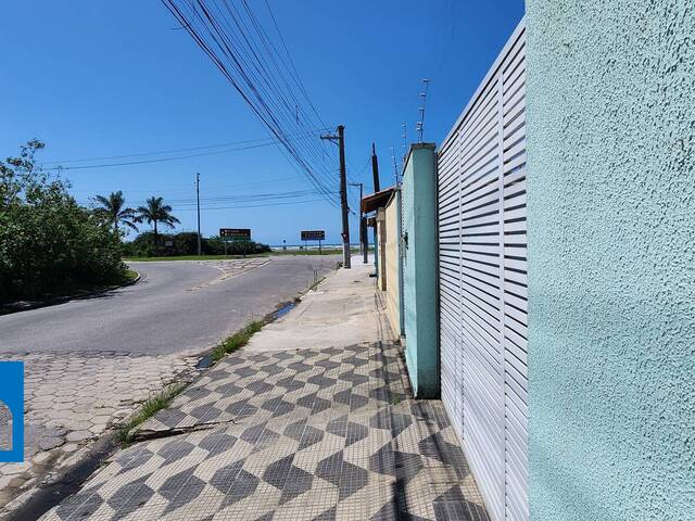 Casa para Venda em Caraguatatuba - 2