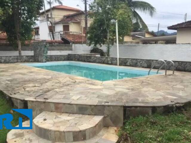 Casa para Venda em Caraguatatuba - 3