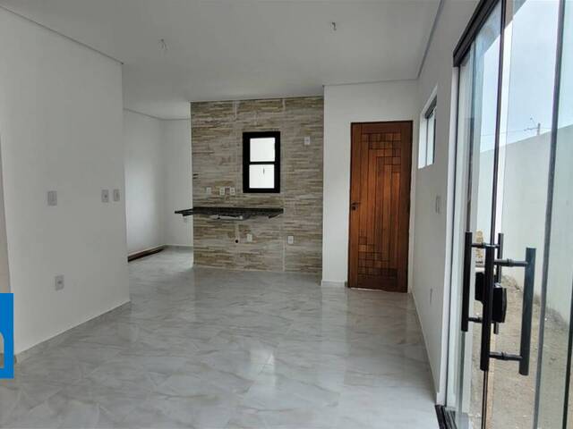 Casa para Venda em Caraguatatuba - 2