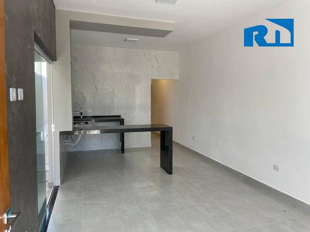 Casa para Venda em Caraguatatuba - 4