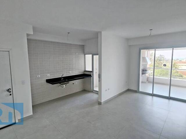 Apartamento para Venda em Caraguatatuba - 4