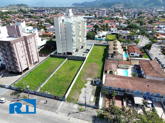 Terreno para Venda em Caraguatatuba - 4