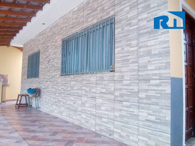 Casa para Venda em Caraguatatuba - 2