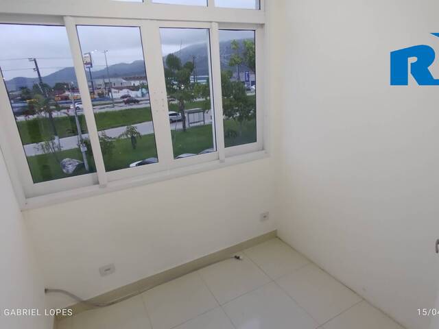 Sala para Venda em Caraguatatuba - 4