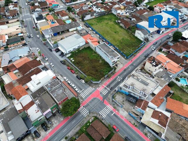 Terreno para Venda em Caraguatatuba - 2