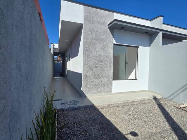 #3331 - Casa para Venda em Caraguatatuba - SP