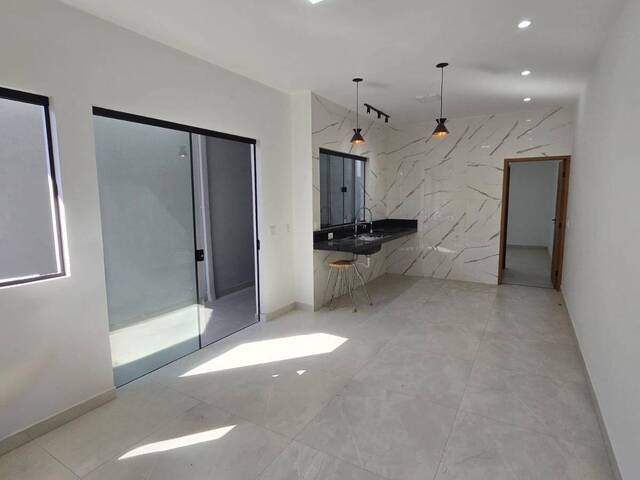 #3331 - Casa para Venda em Caraguatatuba - SP