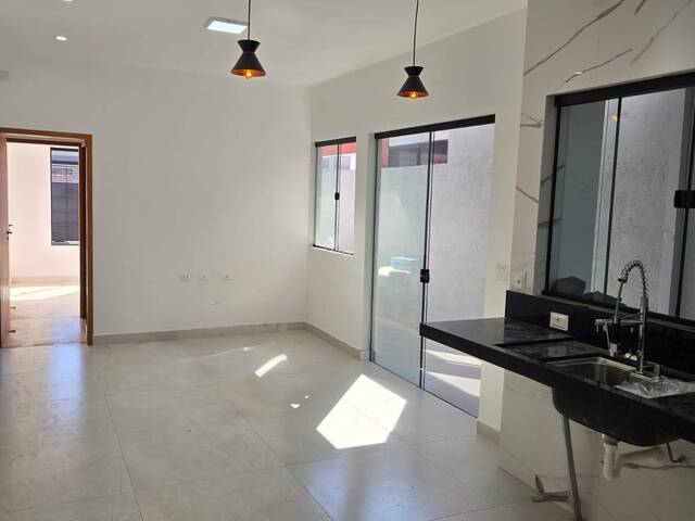 Casa para Venda em Caraguatatuba - 4