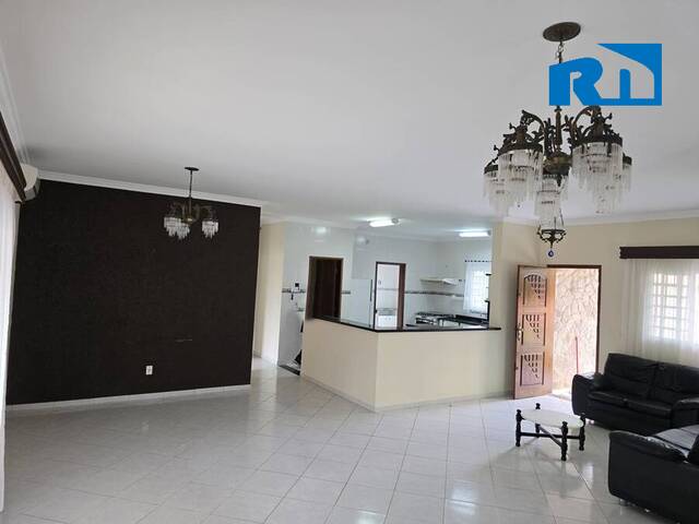 #3337 - Casa para Locação em Caraguatatuba - SP