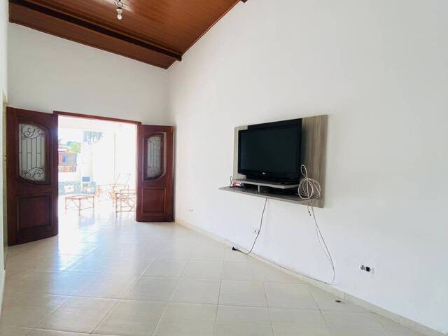 Casa para Venda em Caraguatatuba - 5