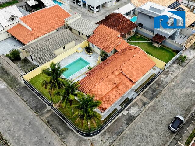 Casa para Venda em Caraguatatuba - 2