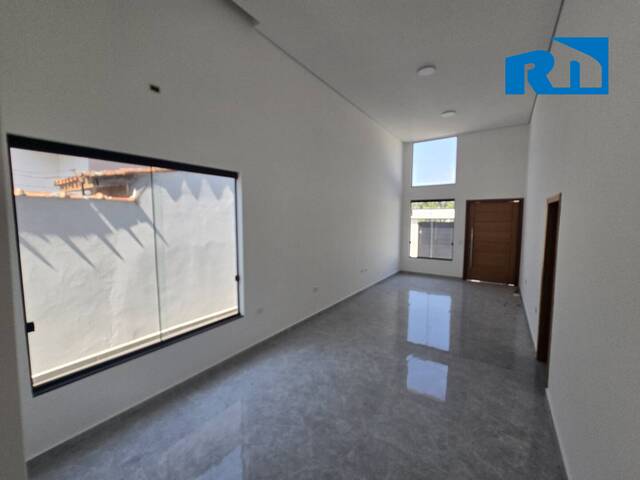 #3349 - Casa para Venda em Caraguatatuba - SP