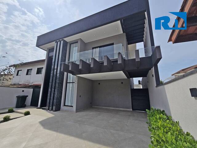 #3350 - Casa para Venda em Caraguatatuba - SP