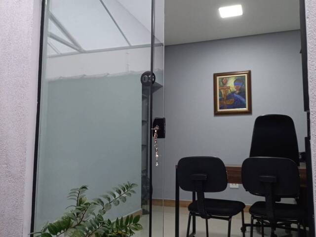 #3366 - Sala para Locação em Caraguatatuba - SP