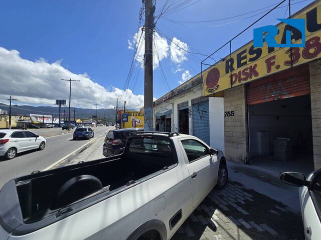 #3368 - Salão Comercial para Locação em Caraguatatuba - SP