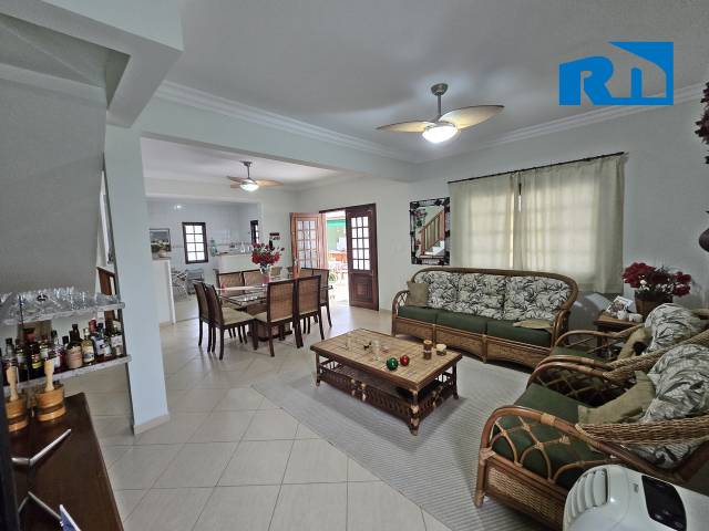 Casa para Venda em Caraguatatuba - 2