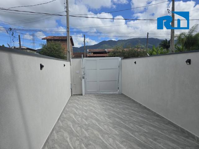 #3373 - Casa para Locação em Caraguatatuba - SP