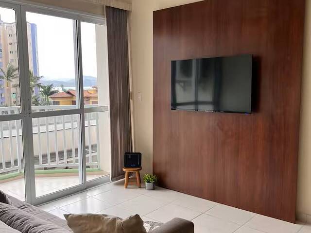 Apartamento para Venda em Caraguatatuba - 3