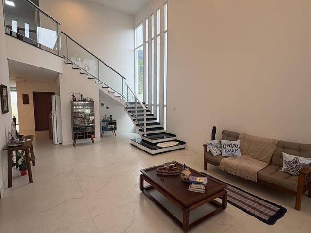 Casa para Venda em Caraguatatuba - 3