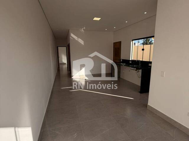 Casa para Venda em Caraguatatuba - 4