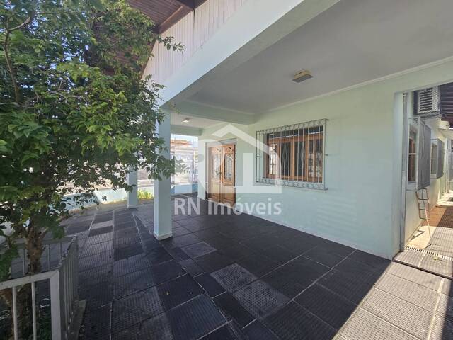 #3398 - Casa para Locação em Caraguatatuba - SP