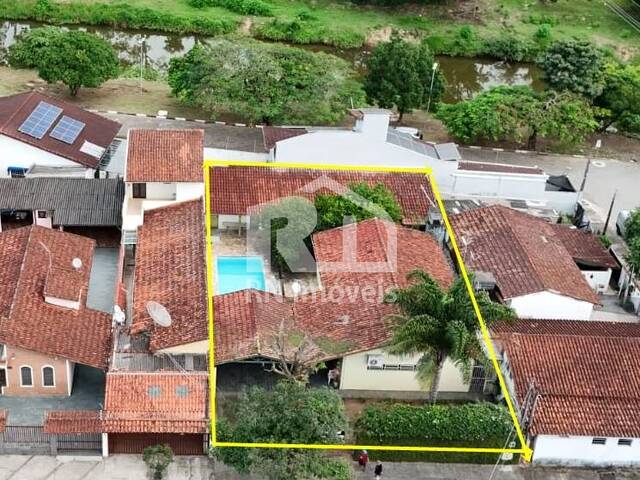 #3408 - Casa para Venda em Caraguatatuba - SP - 1