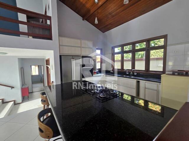 #3417 - Casa para Venda em Caraguatatuba - SP
