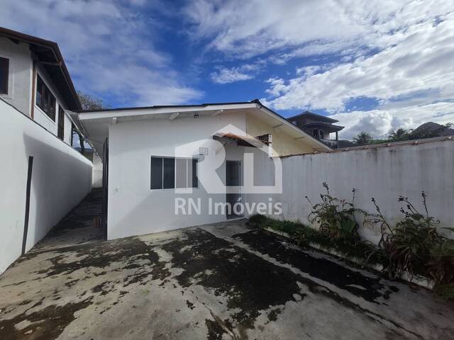 #3421 - Casa para Venda em Caraguatatuba - SP