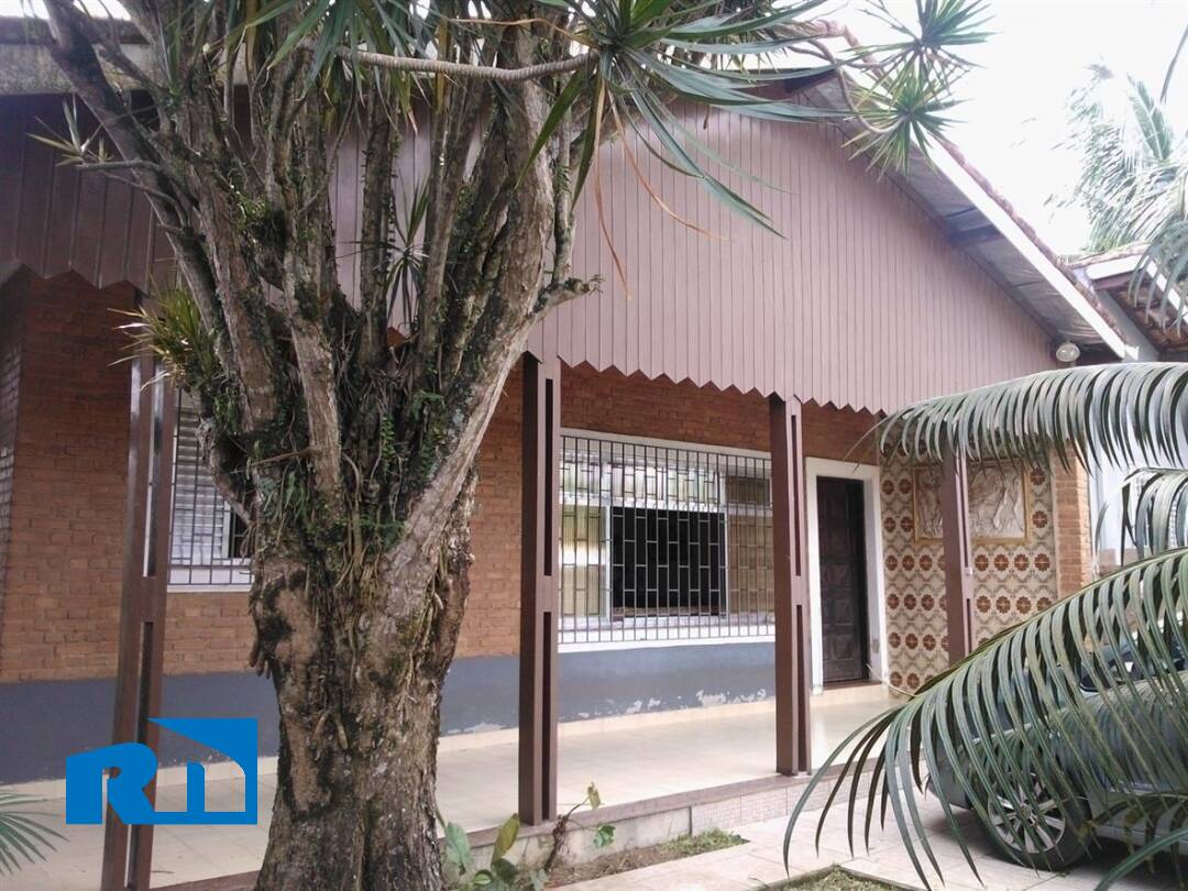 Casa com terreno grande, Martim de Sá, caraguatatuba