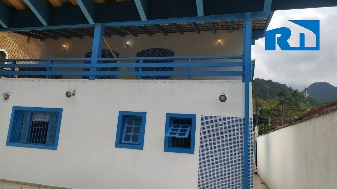 Casa na Praia da Cocanha em Caraguatatuba a poucos passos do mar!